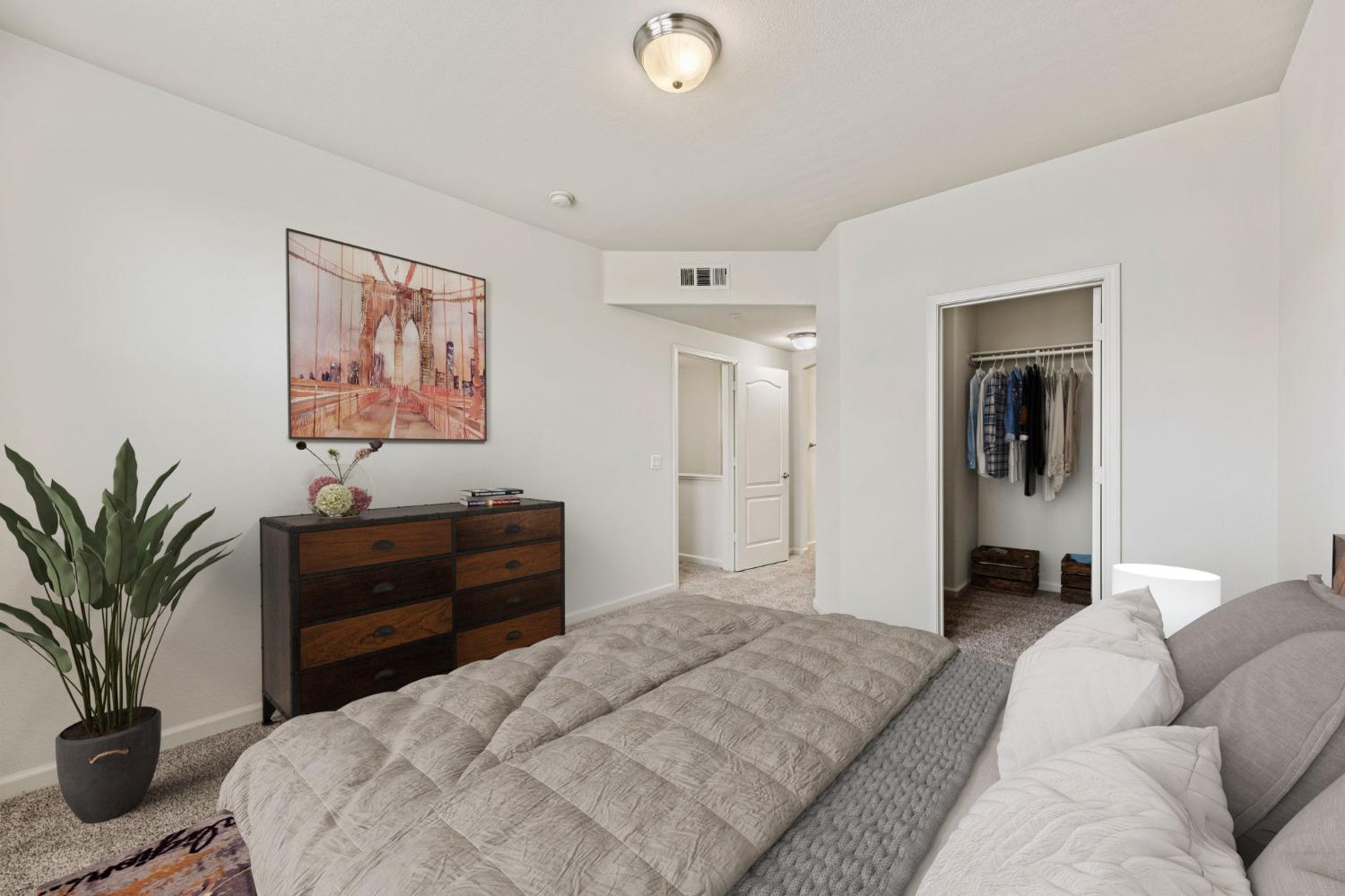 1300 Moon Circle 1323