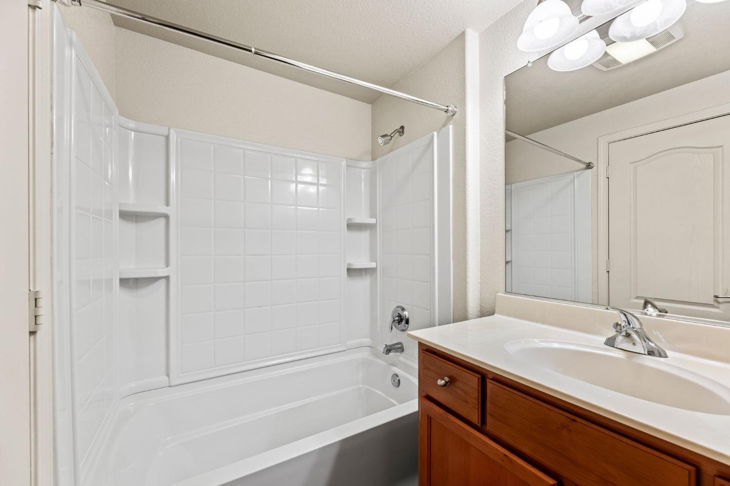 1300 Moon Circle 1323