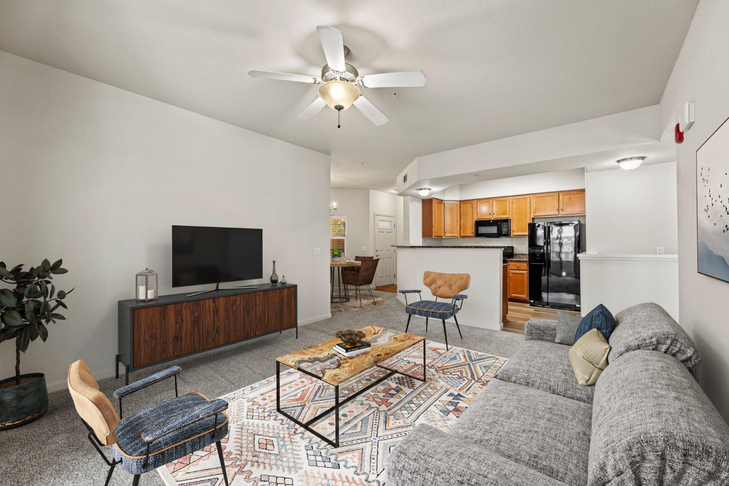 1300 Moon Circle 1323