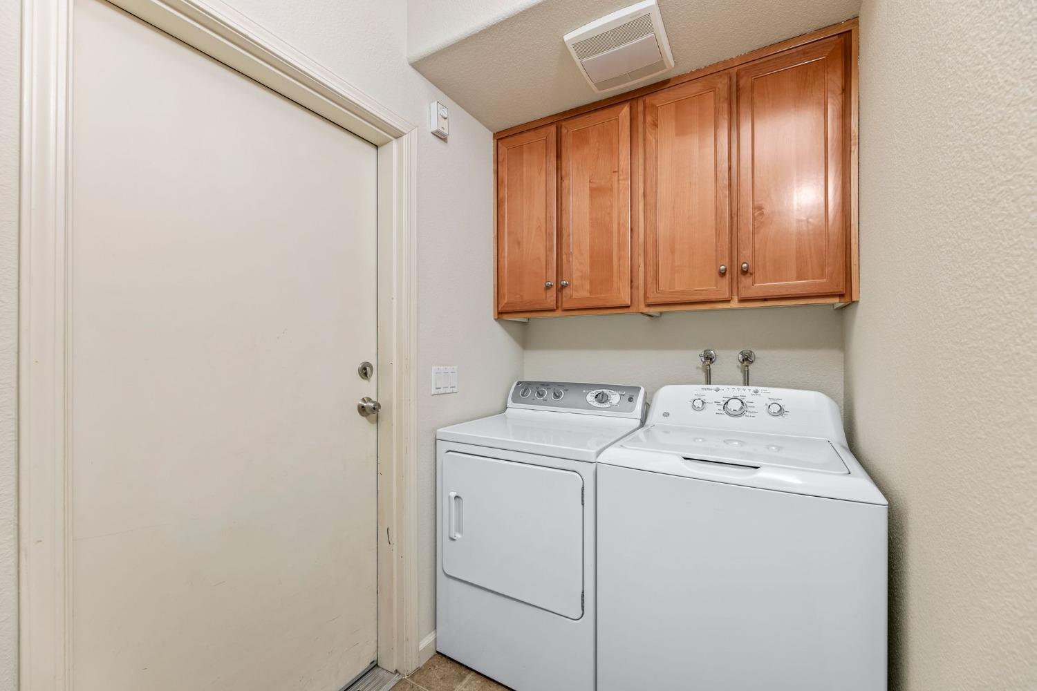 1300 Moon Circle 1323