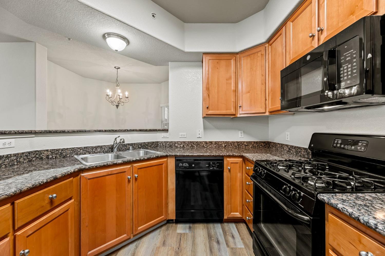 1300 Moon Circle 1323