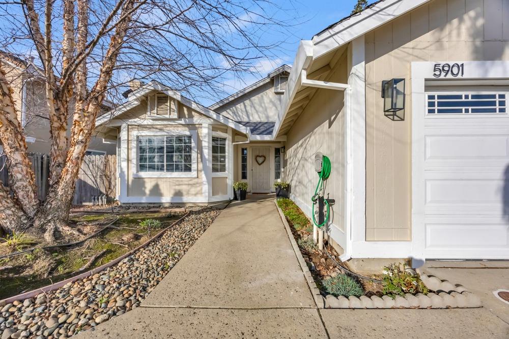 5901 Rightwood Way