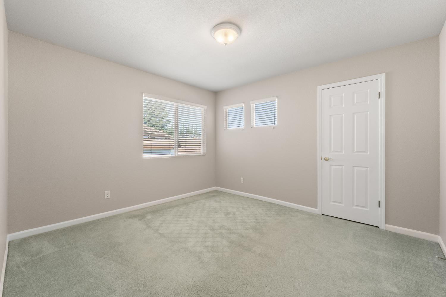 5305 Fawn Crossing Way