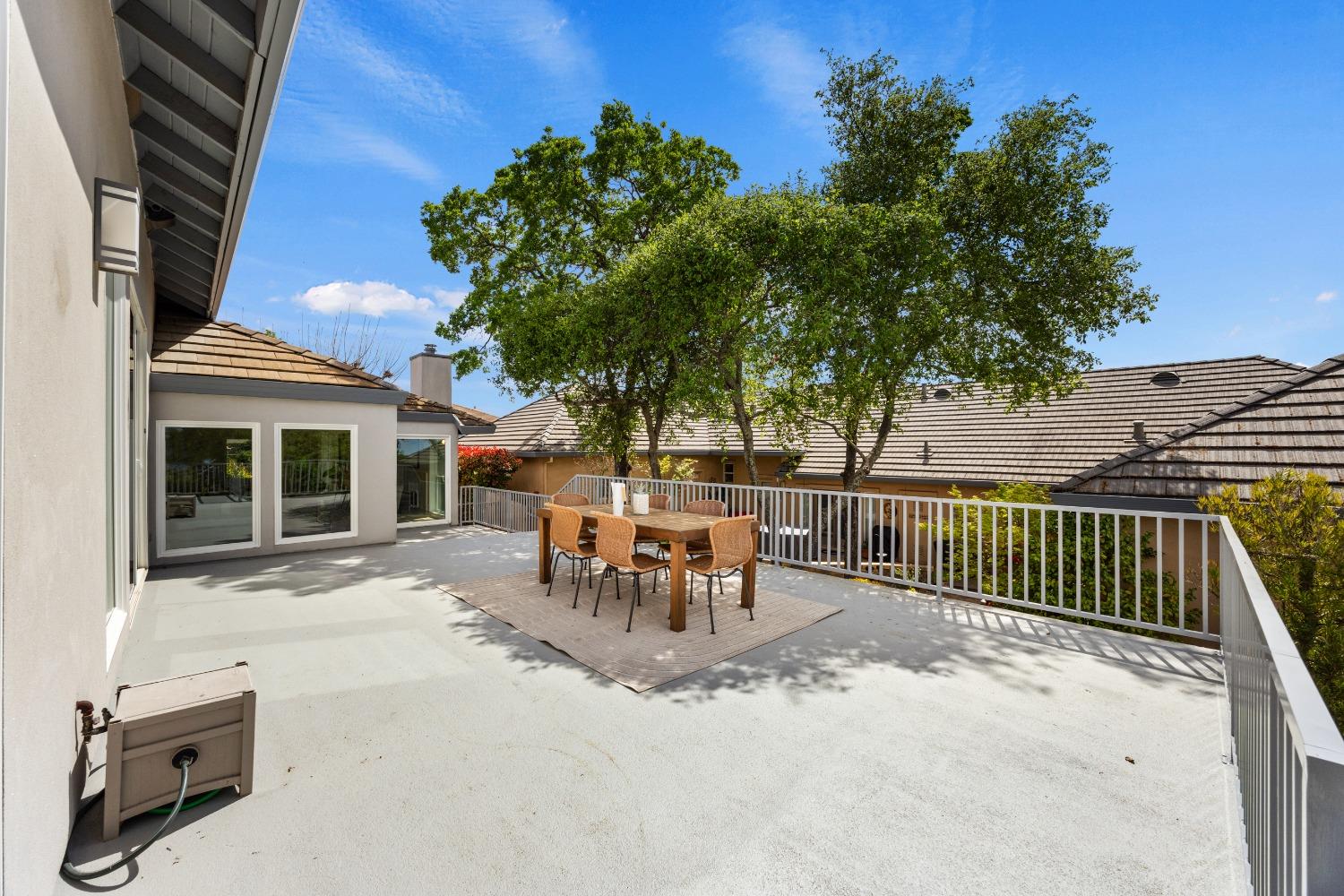 3346 Knollridge Drive