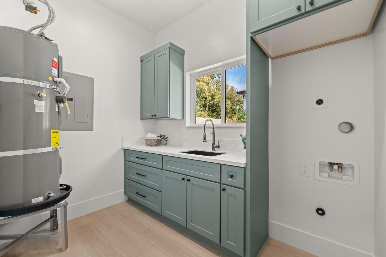 3800 Annabelle Avenue