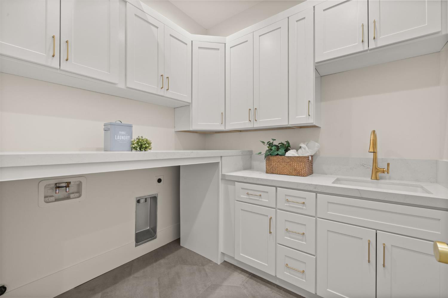 3800 Annabelle Avenue