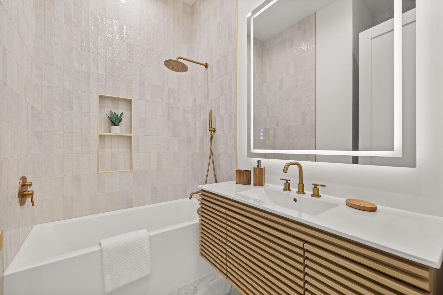 3800 Annabelle Avenue