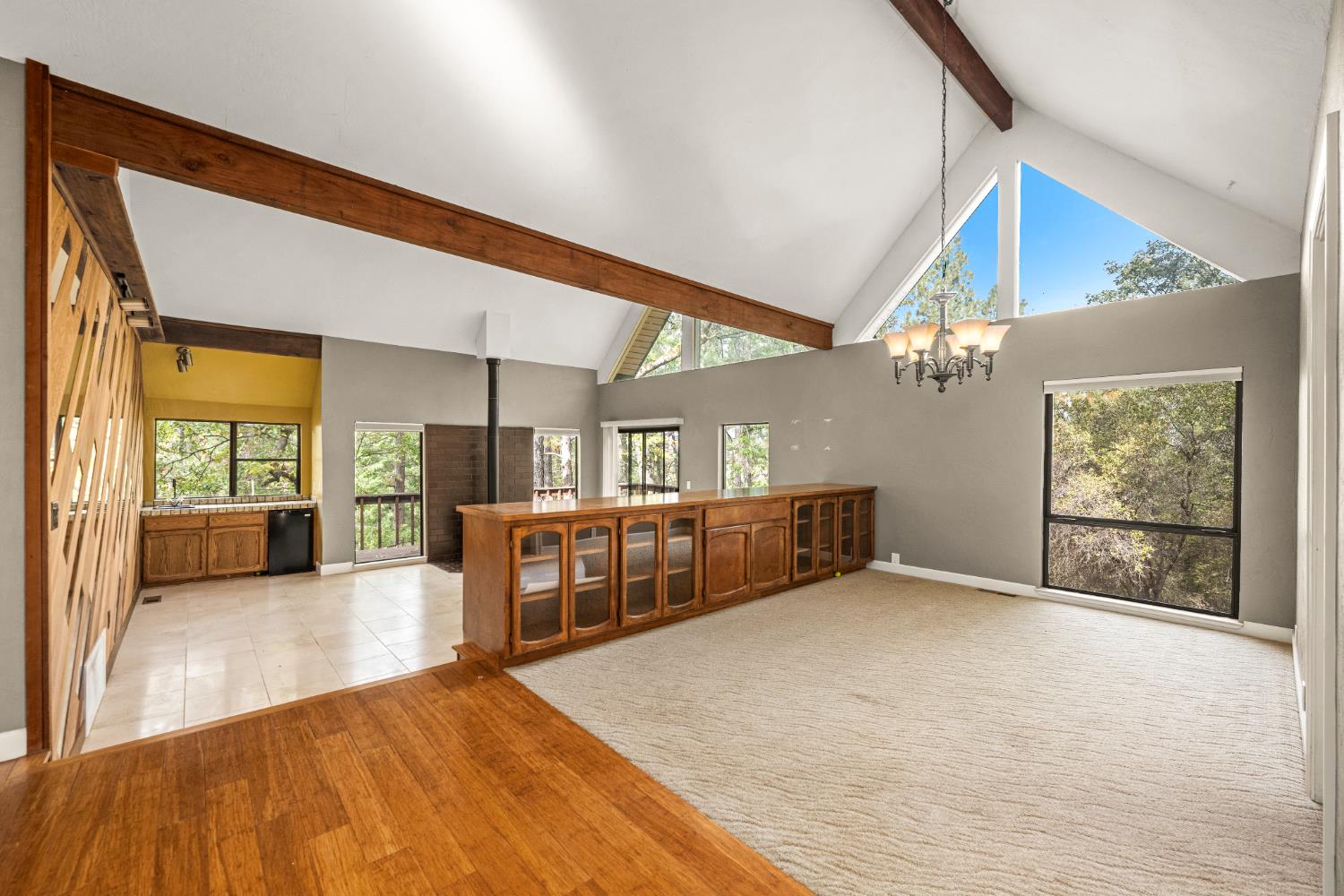 1942 Blue Bell Court