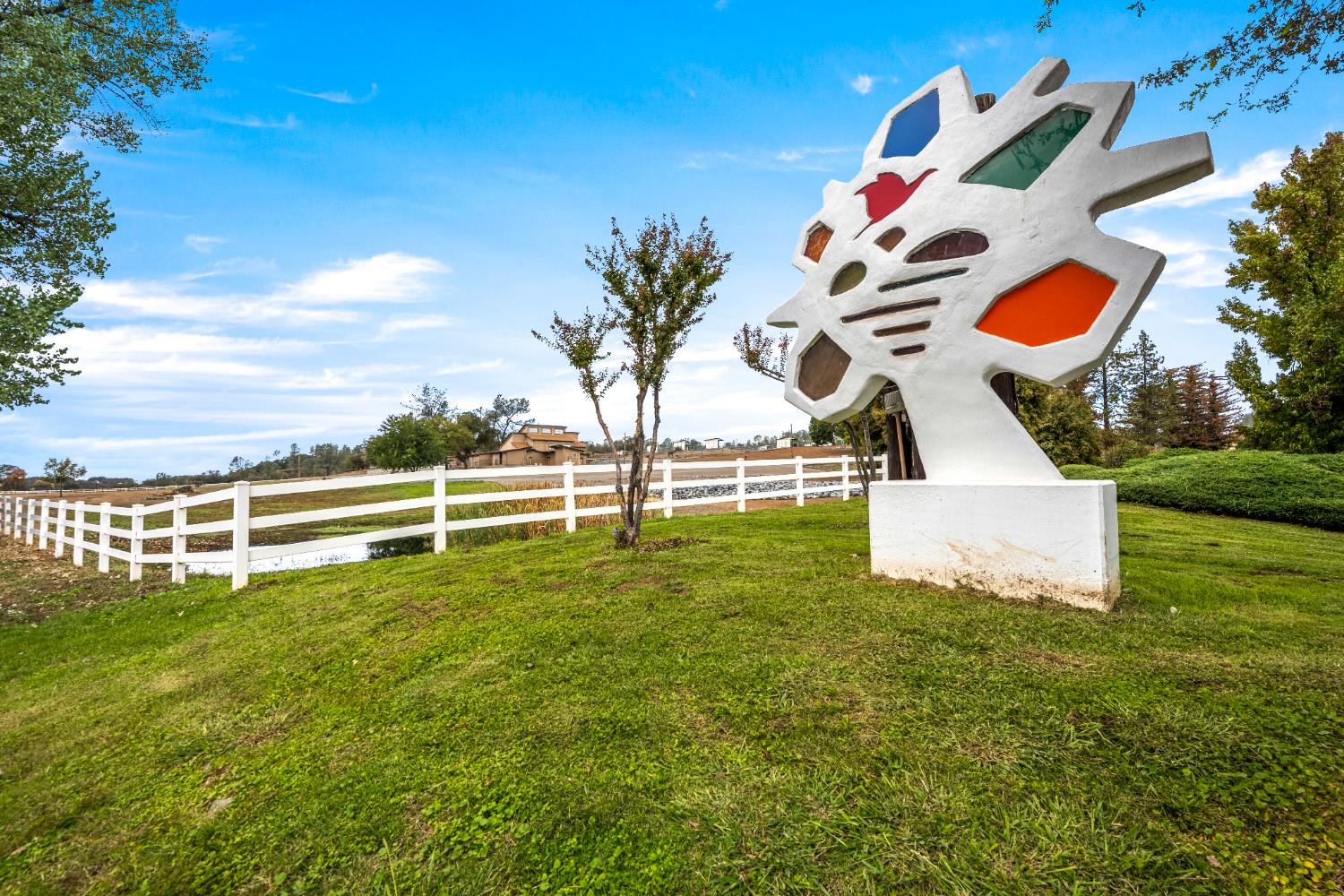 1942 Blue Bell Court