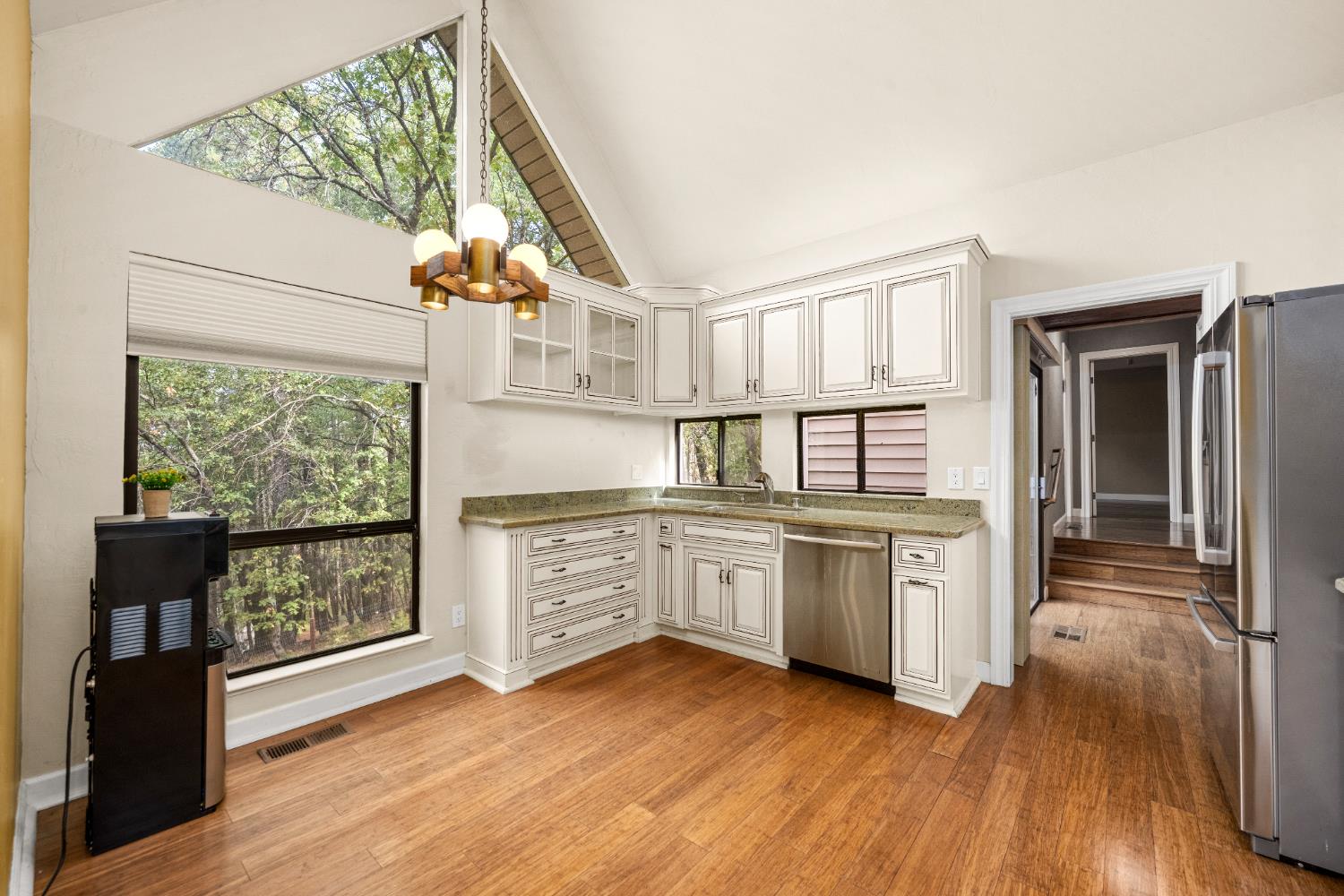 1942 Blue Bell Court