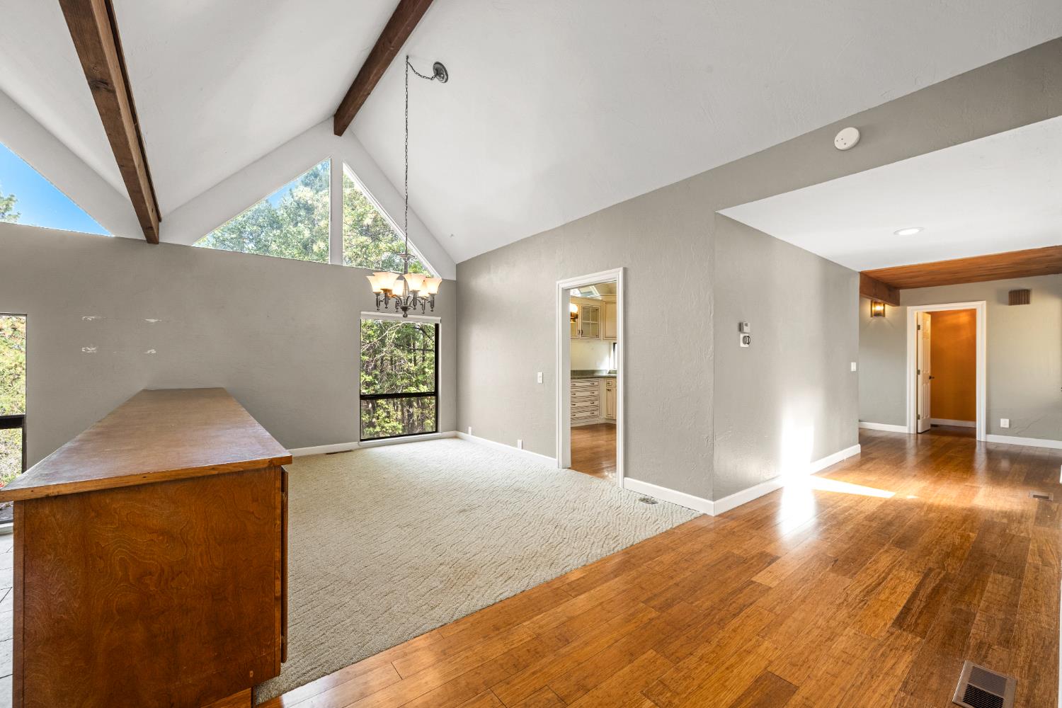 1942 Blue Bell Court