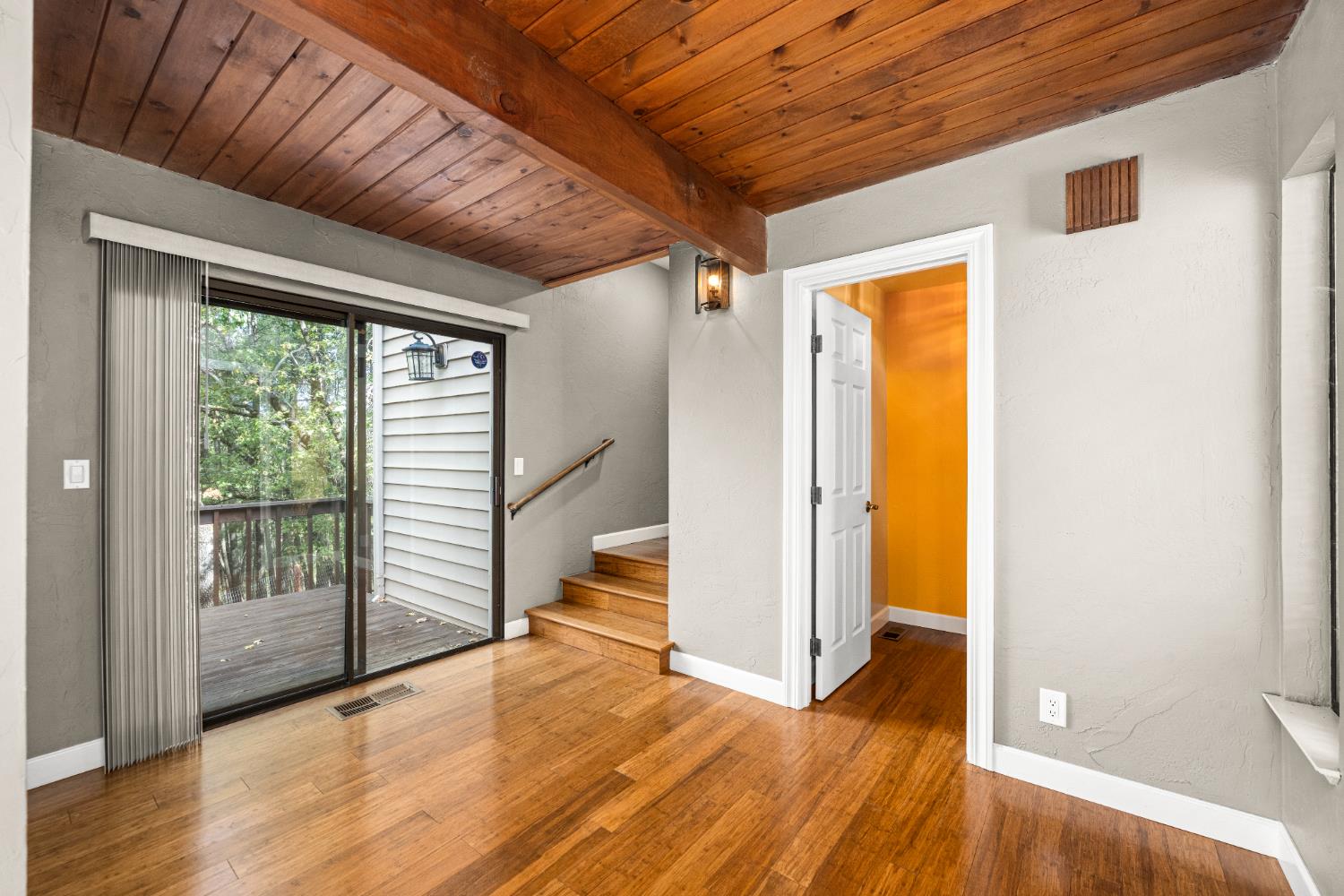 1942 Blue Bell Court