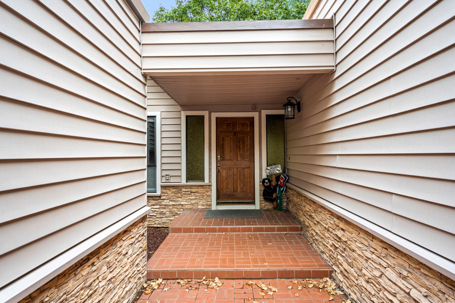 1942 Blue Bell Court