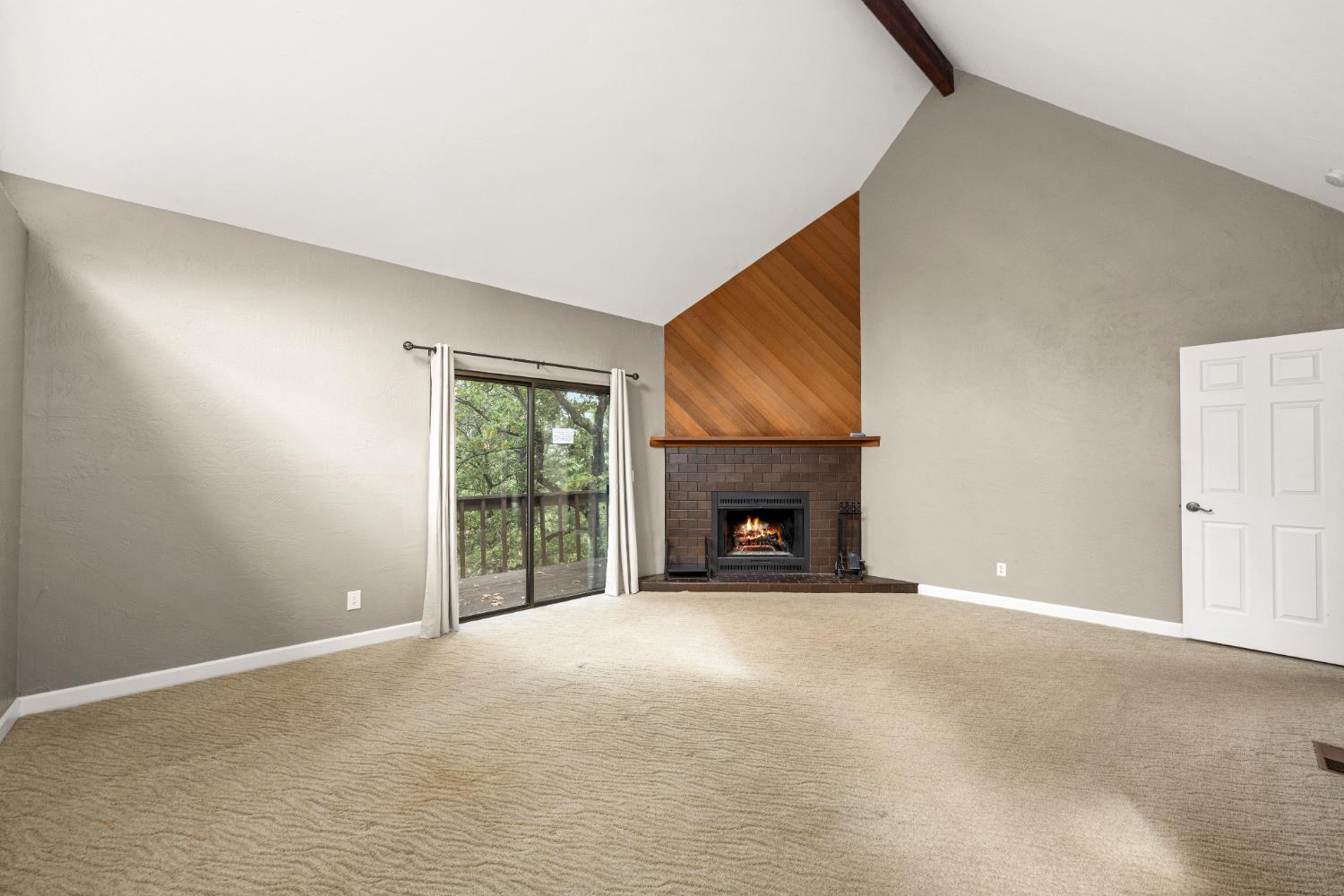 1942 Blue Bell Court