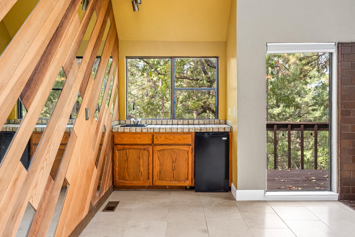 1942 Blue Bell Court