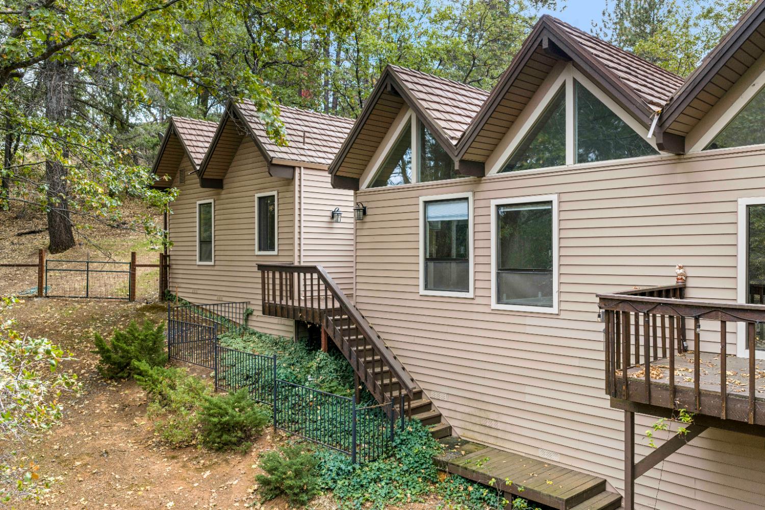 1942 Blue Bell Court