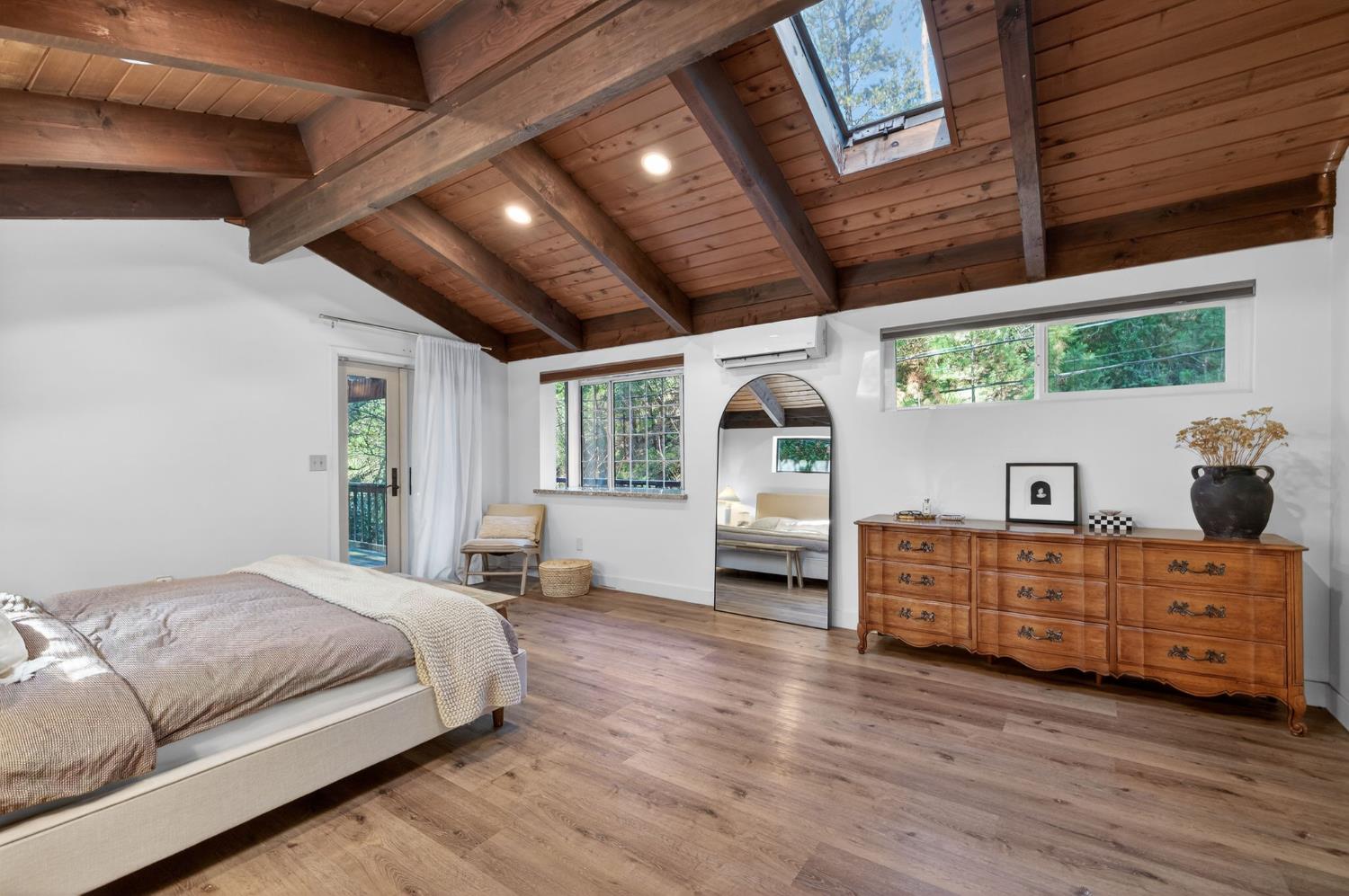 1818 Smith Flat Road