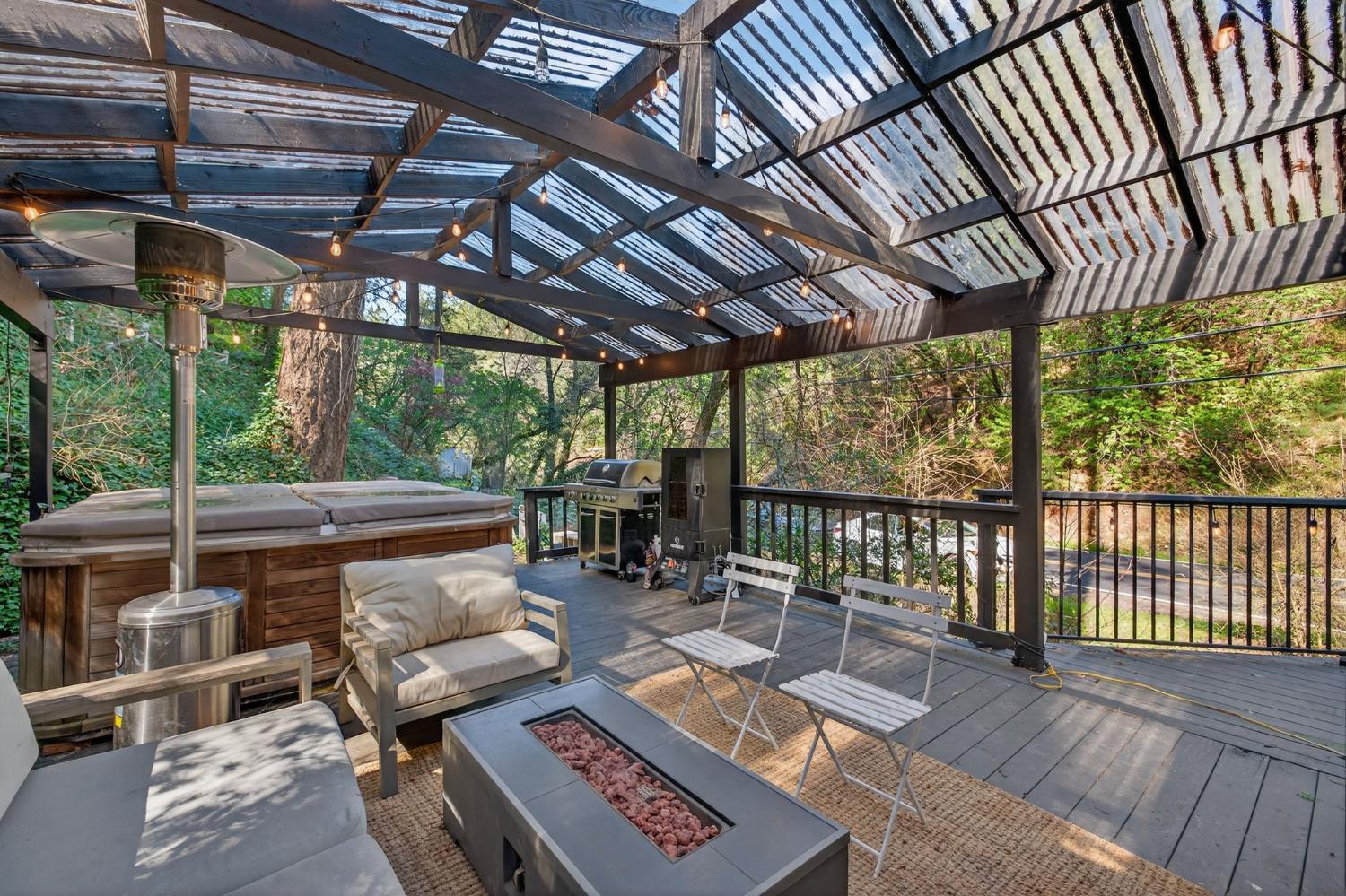 1818 Smith Flat Road