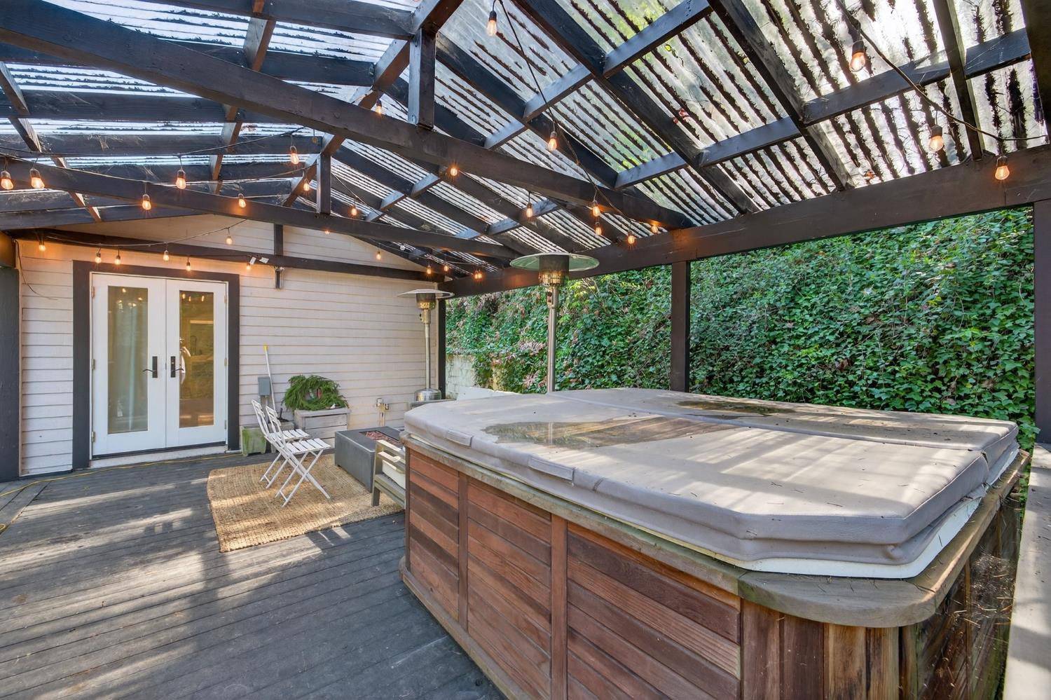 1818 Smith Flat Road