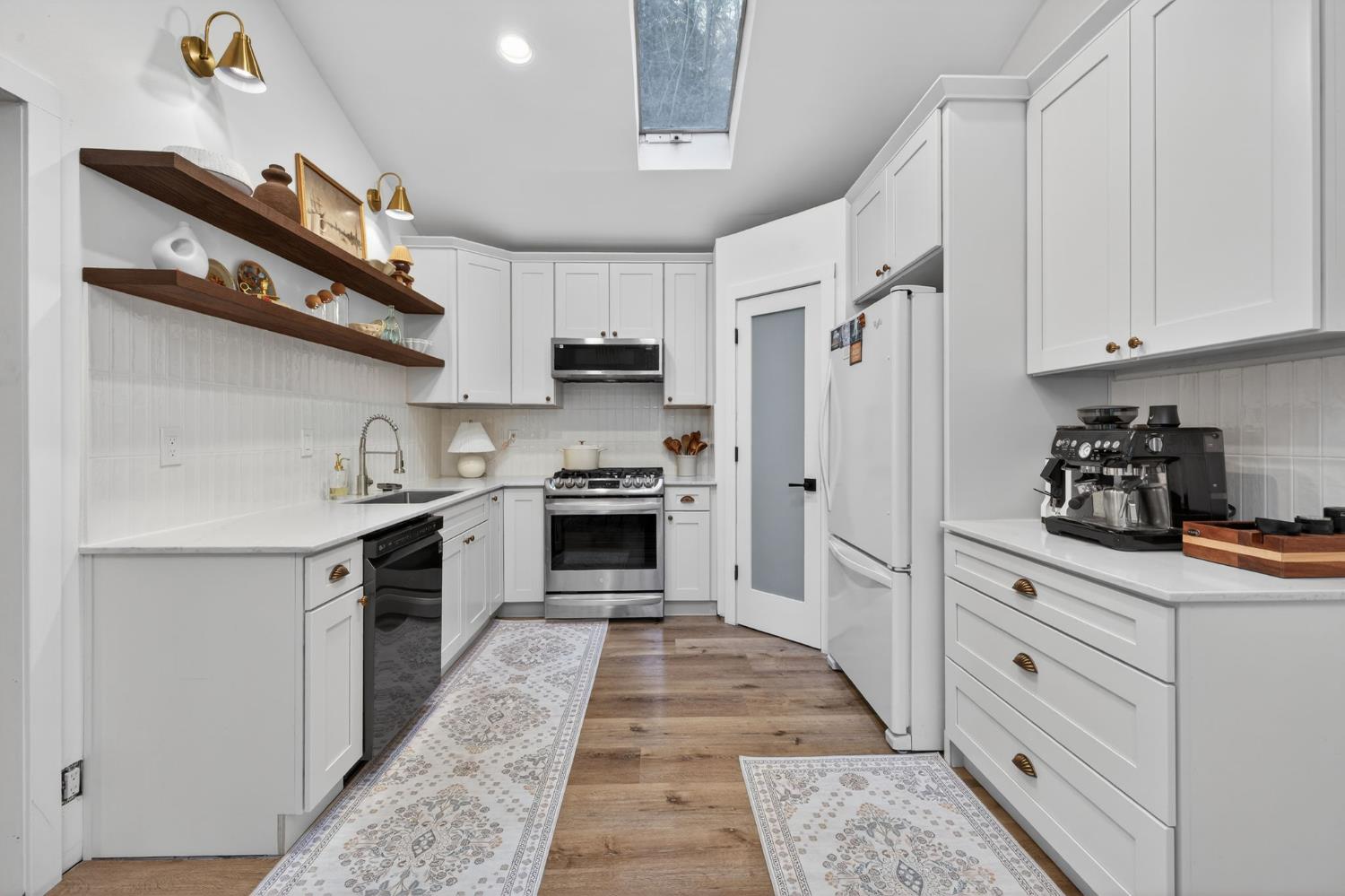 1818 Smith Flat Road