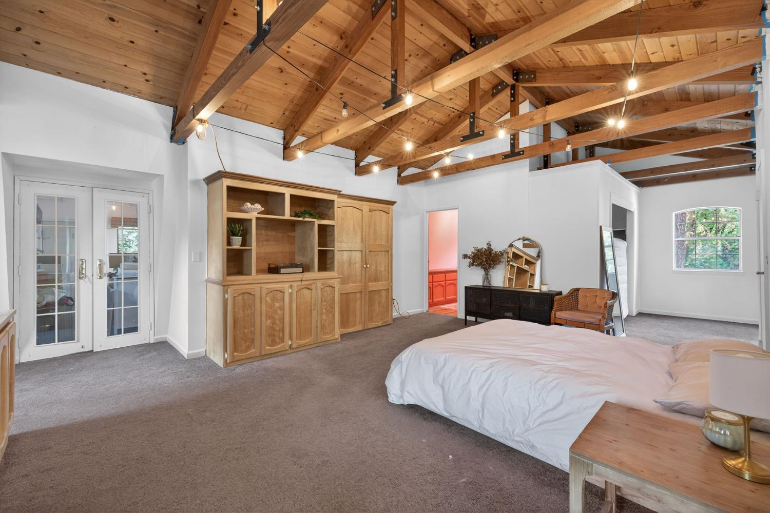 1818 Smith Flat Road