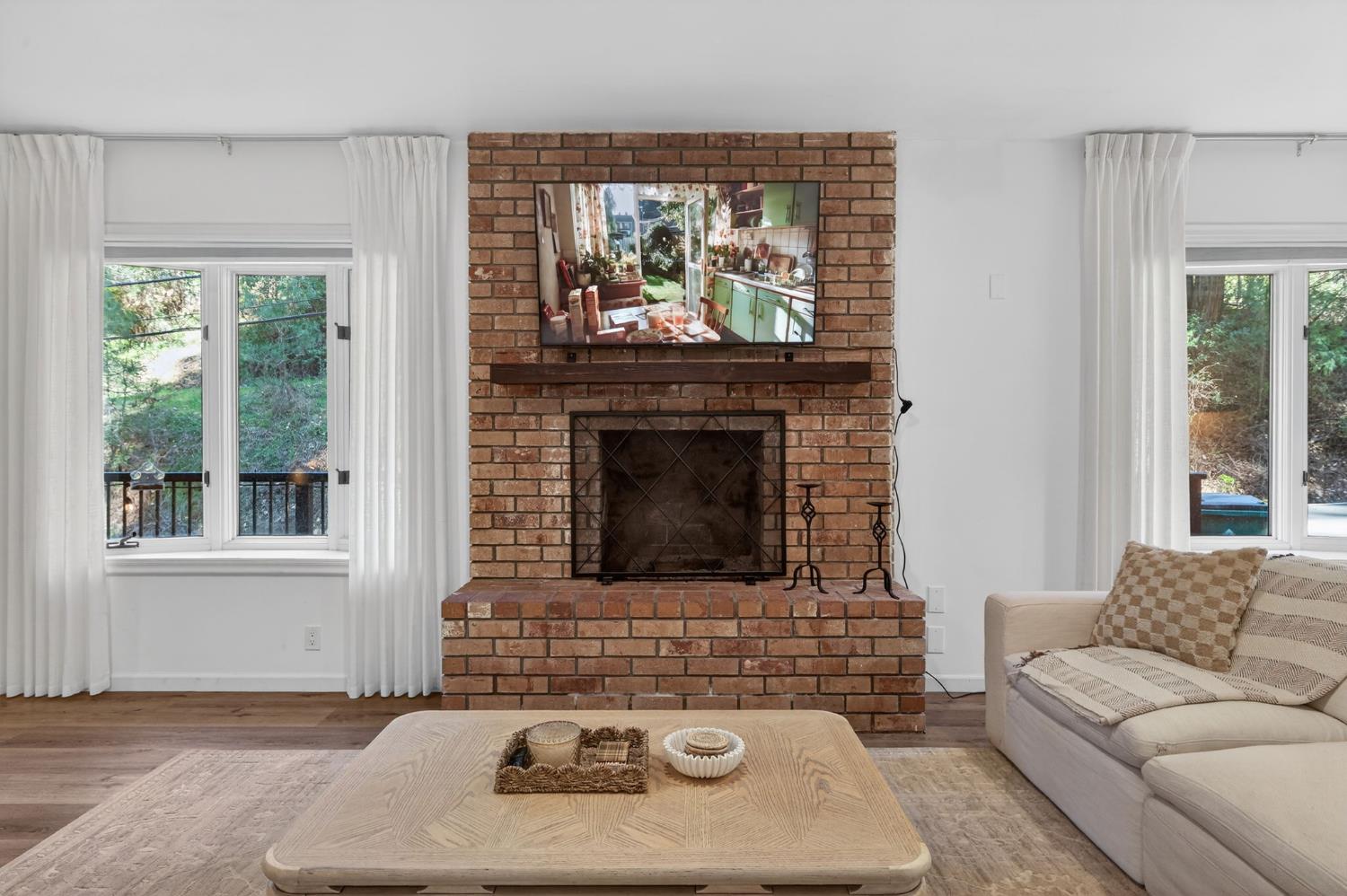 1818 Smith Flat Road