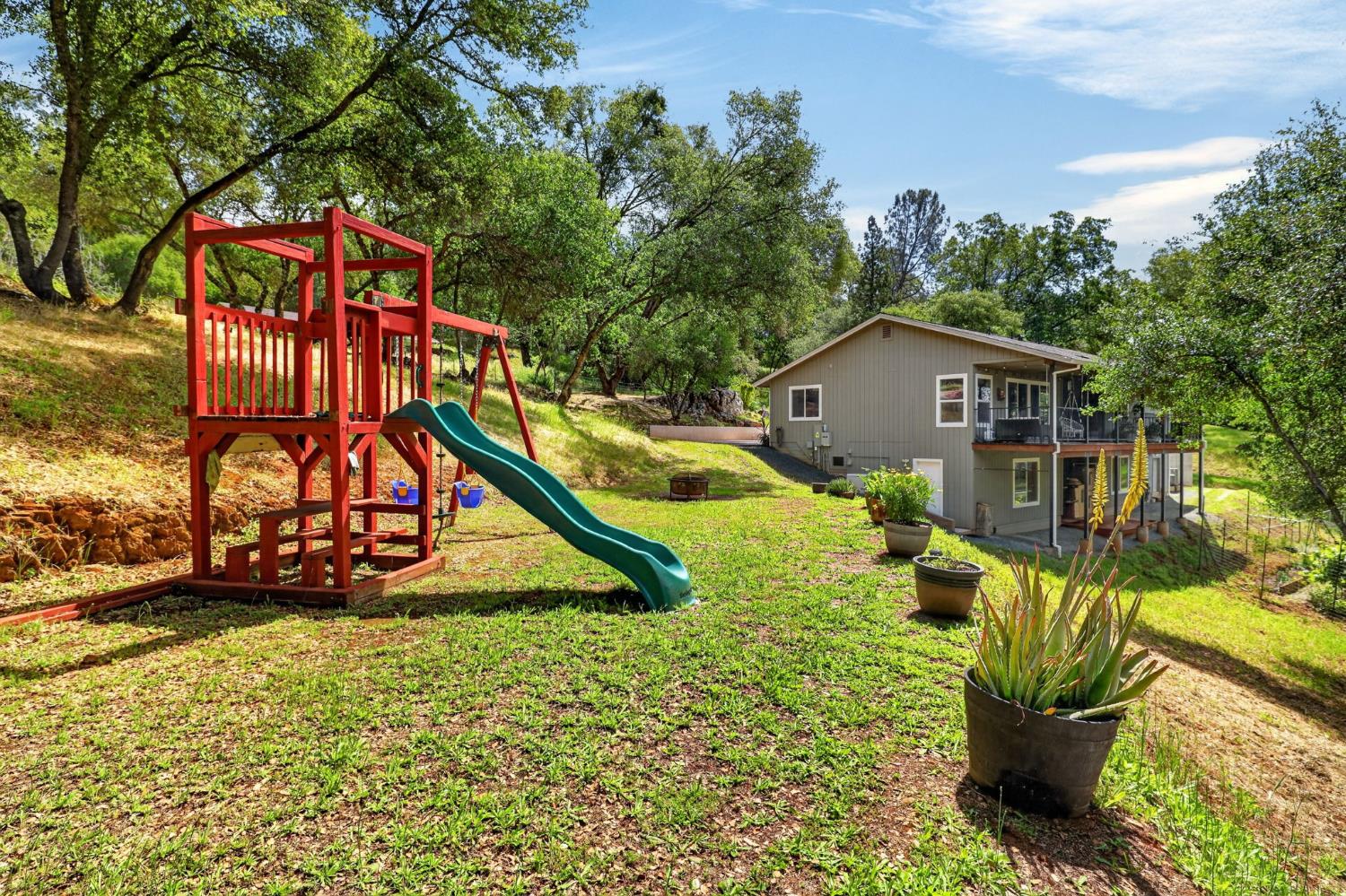 4830 Creekside Drive