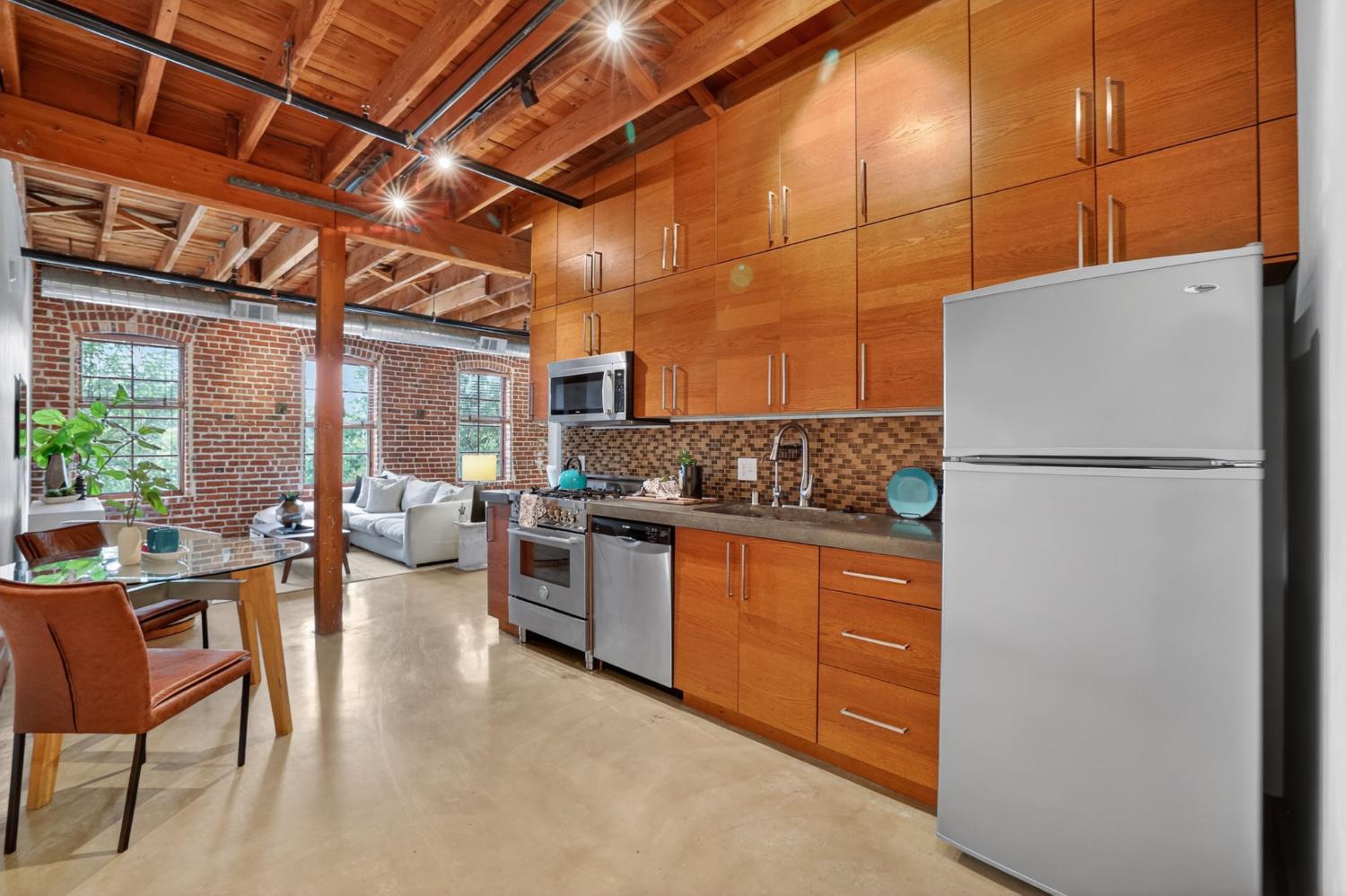 1725 14th Street 206