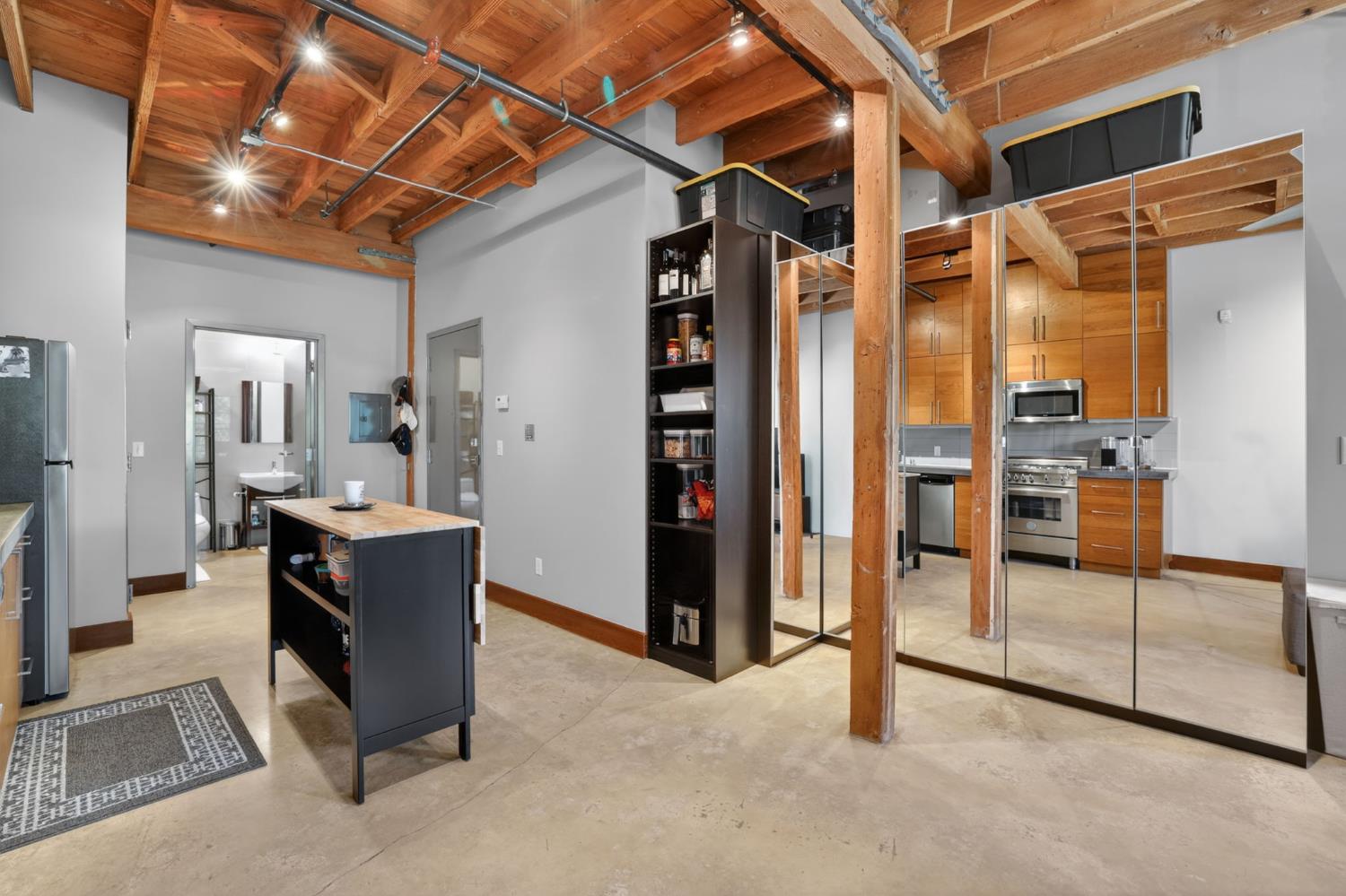 1725 14th Street 207
