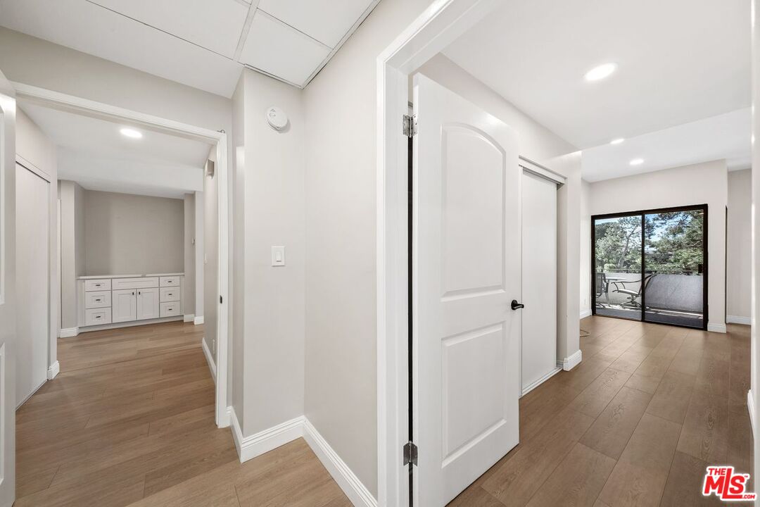 641 Wilcox Ave Unit: 2C