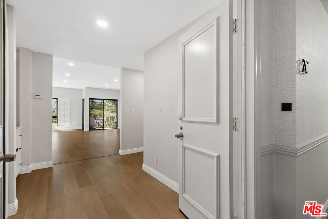 641 Wilcox Ave Unit: 2C