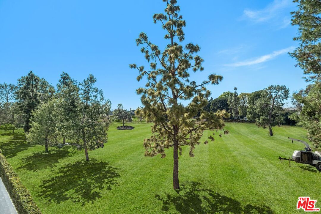 641 Wilcox Ave Unit: 2C