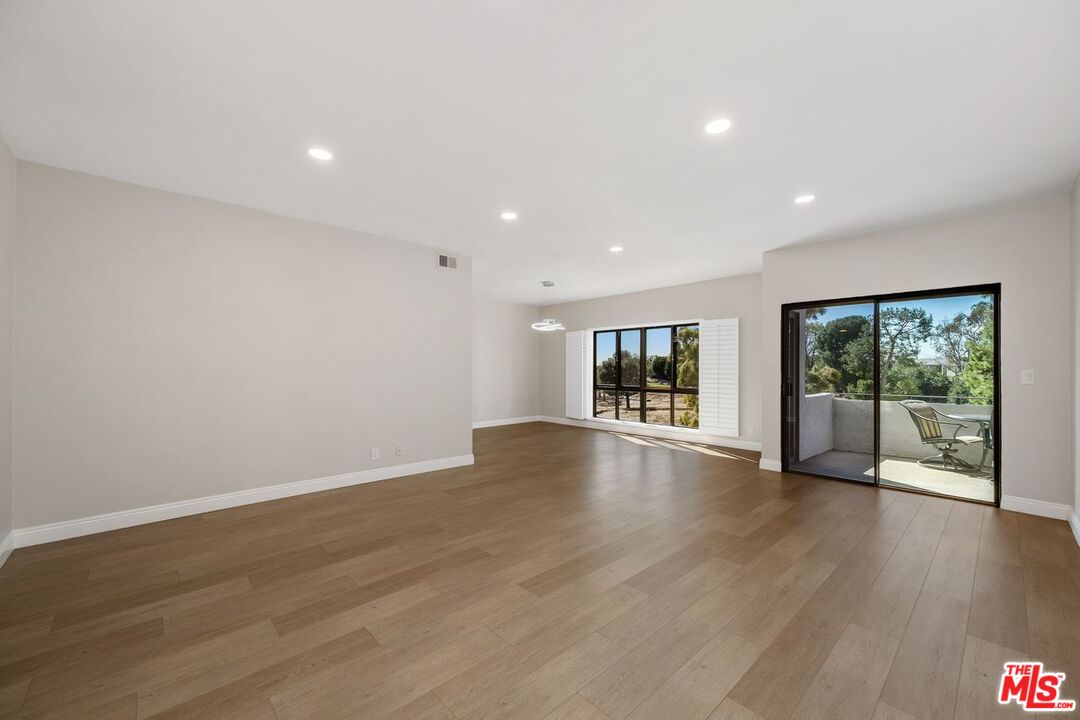 641 Wilcox Ave Unit: 2C