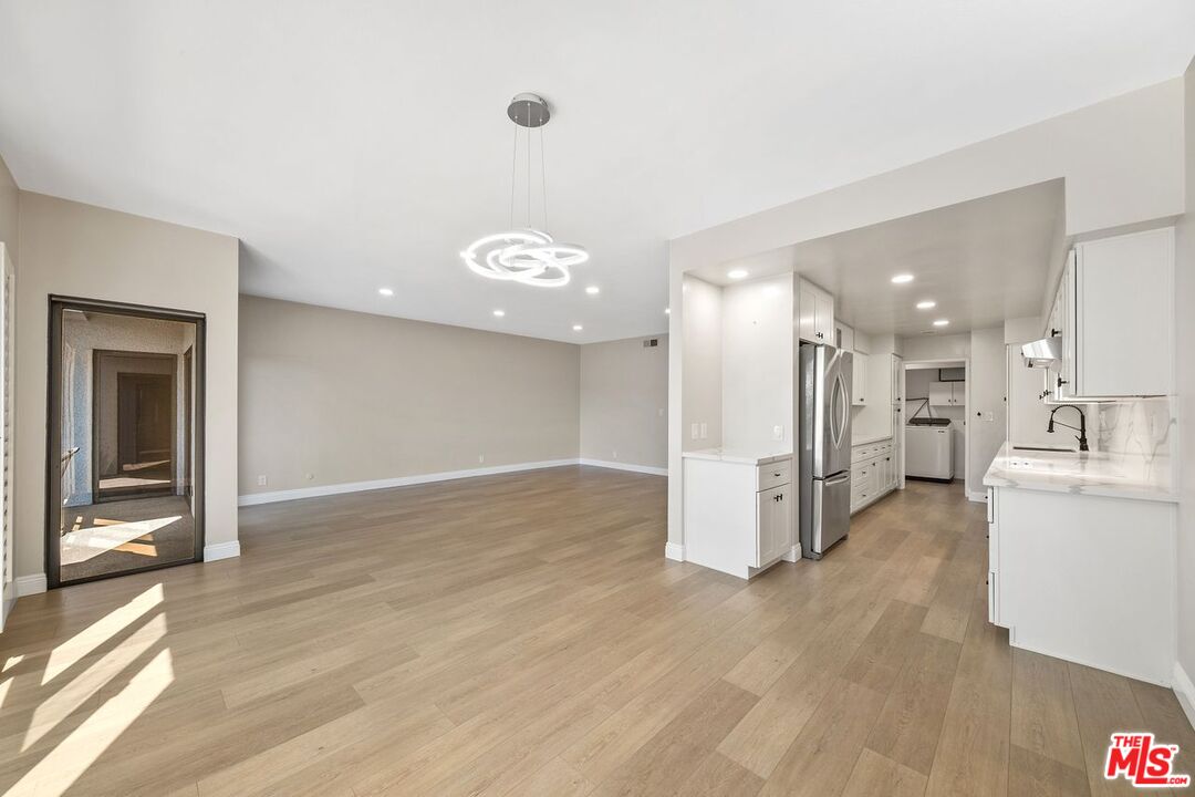 641 Wilcox Ave Unit: 2C