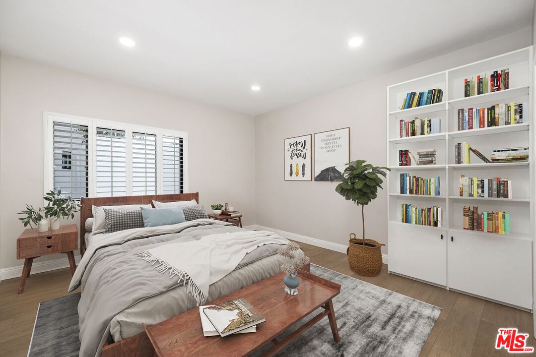 641 Wilcox Ave Unit: 2C