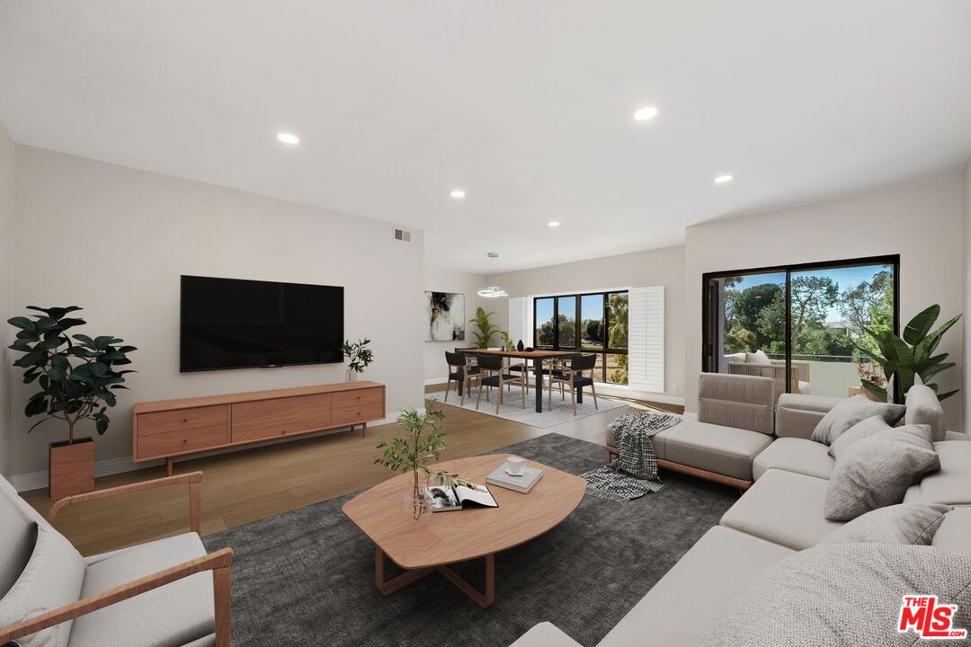 641 Wilcox Ave Unit: 2C