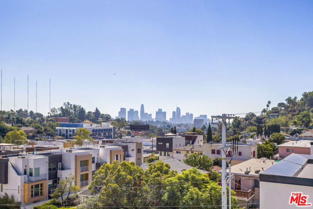 2223 Clifford St Unit: 102