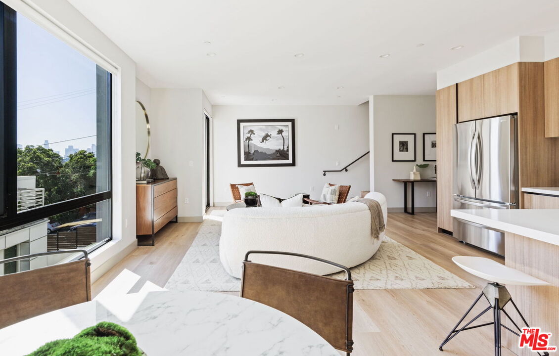 2223 Clifford St Unit: 102