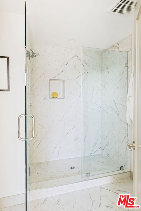 2223 Clifford St Unit: 102