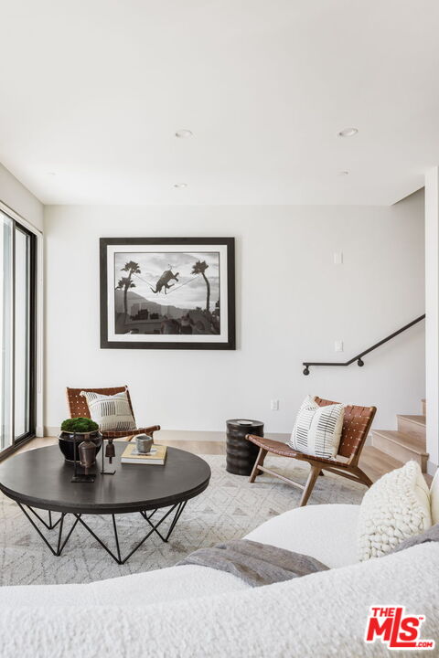 2223 Clifford St Unit: 102