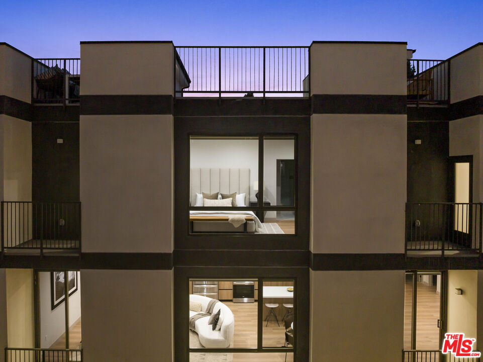 2223 Clifford St Unit: 102