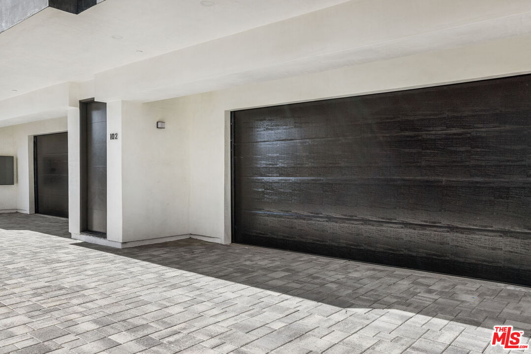2223 Clifford St Unit: 102