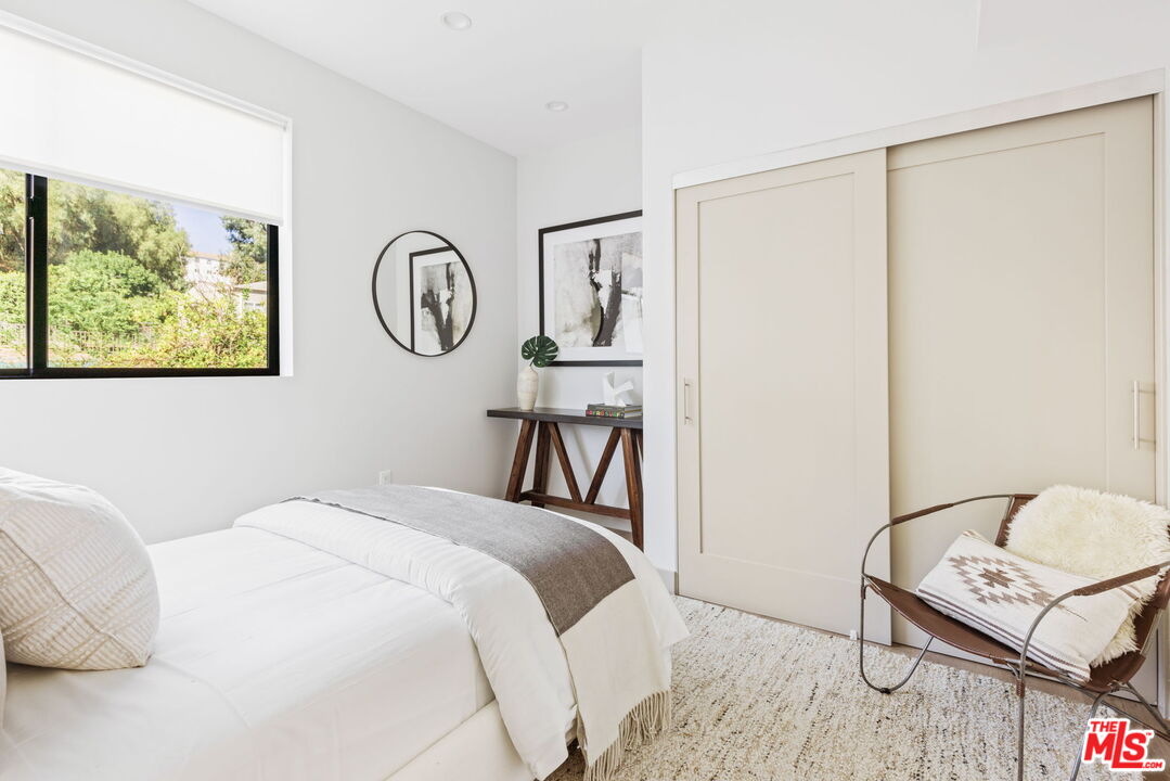 2223 Clifford St Unit: 102