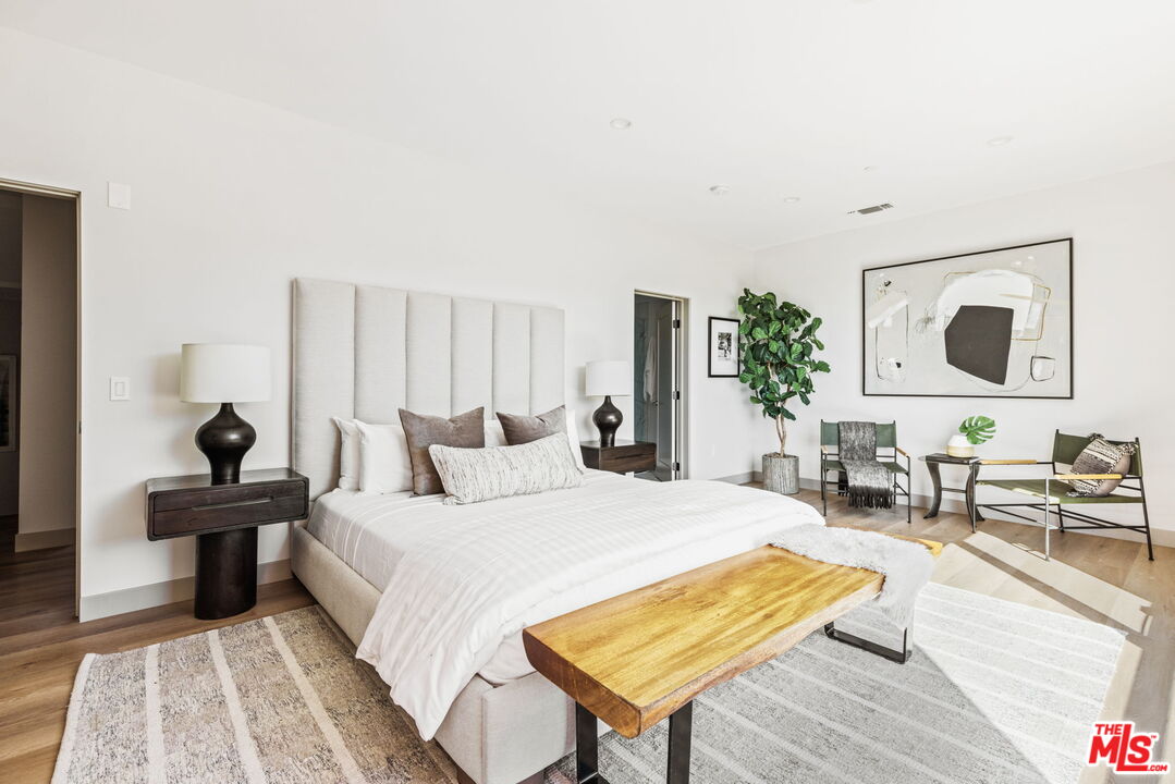 2223 Clifford St Unit: 102