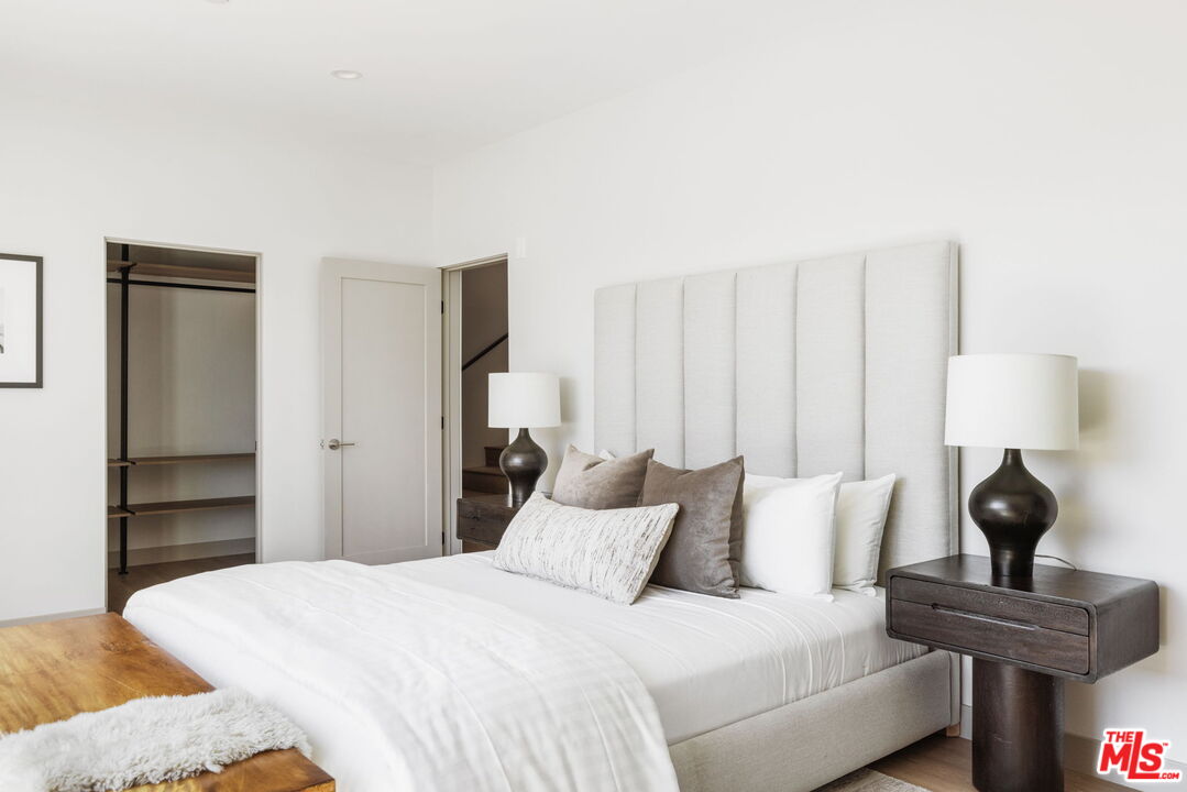 2223 Clifford St Unit: 102