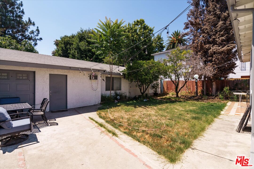 1807 N Van Ness Ave