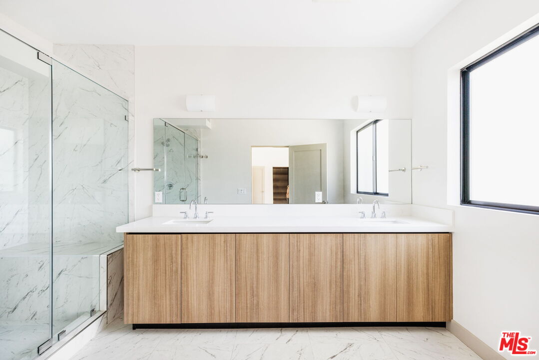 2223 Clifford St Unit: 103