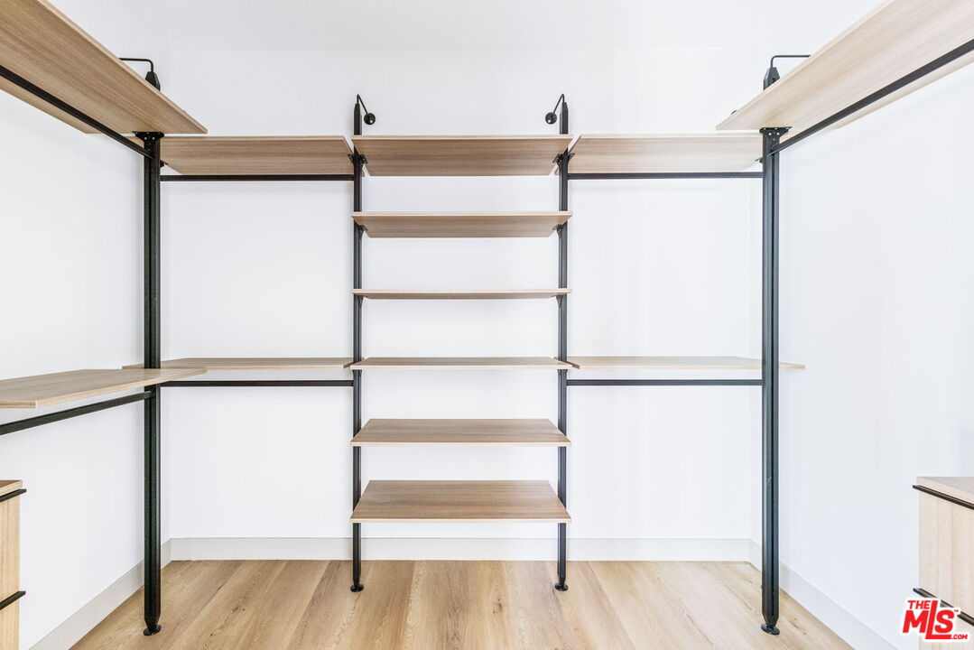 2223 Clifford St Unit: 103