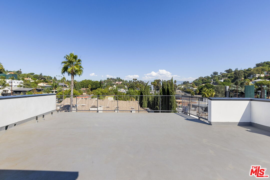 2223 Clifford St Unit: 103