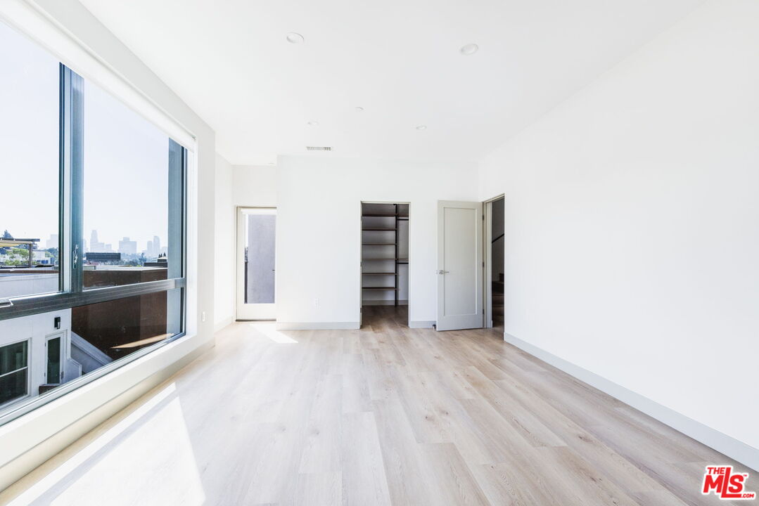 2223 Clifford St Unit: 103